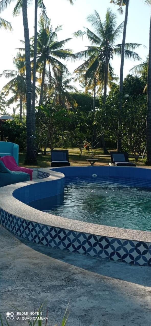 Amigos Bungalows Gili Meno Exterior photo